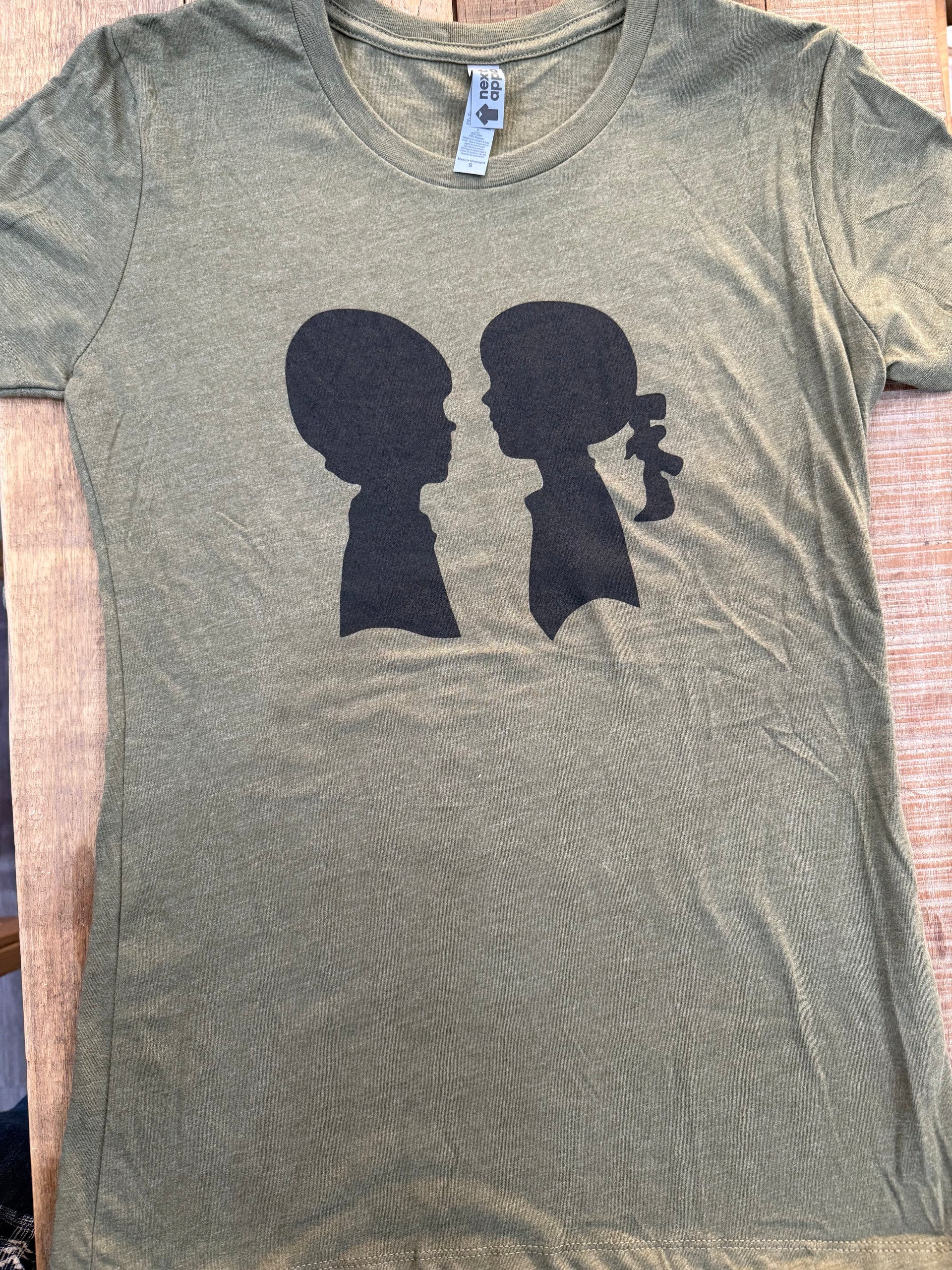 SilhouetteT.heic?v=1759003424& 